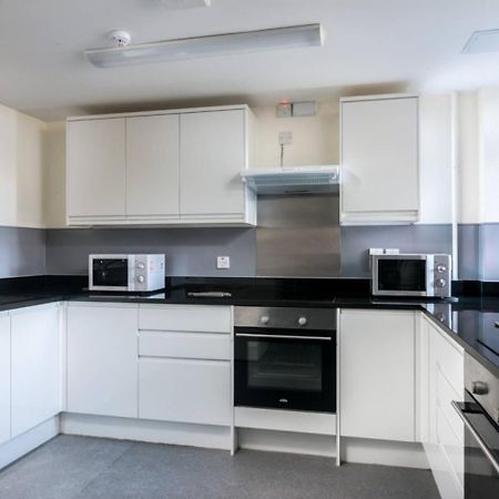 Ifor Evans Hall, Camden Лондон Екстериор снимка