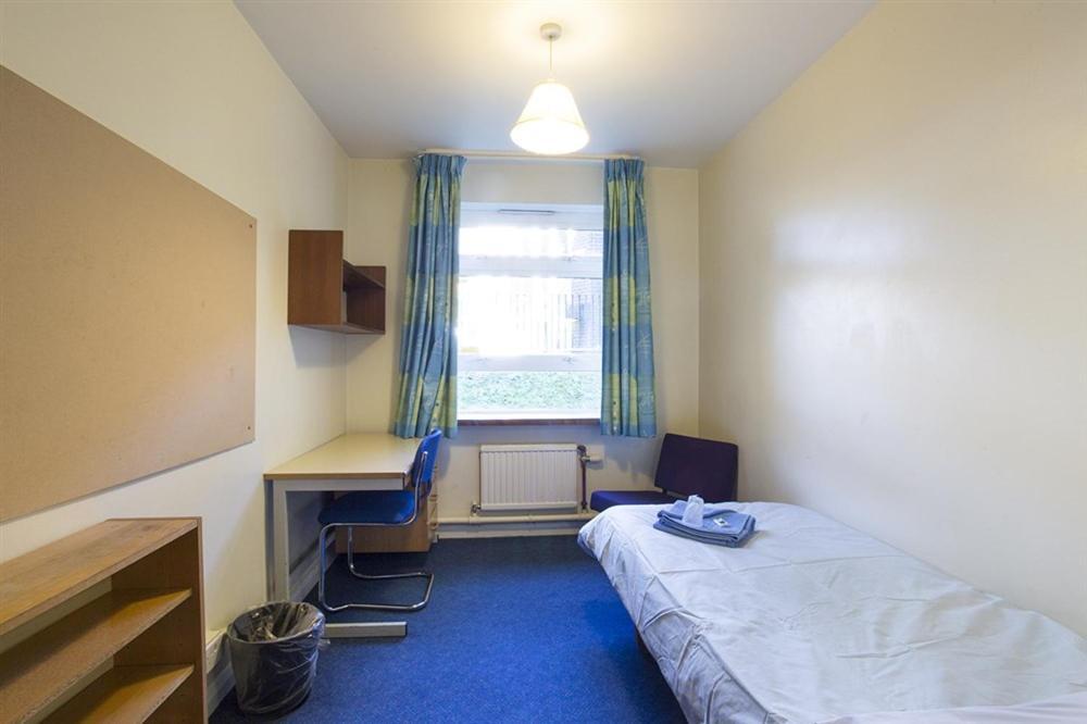 Ifor Evans Hall, Camden Лондон Екстериор снимка