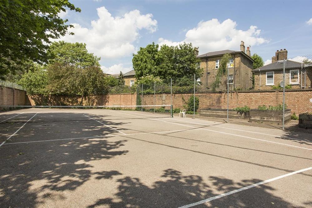 Ifor Evans Hall, Camden Лондон Екстериор снимка