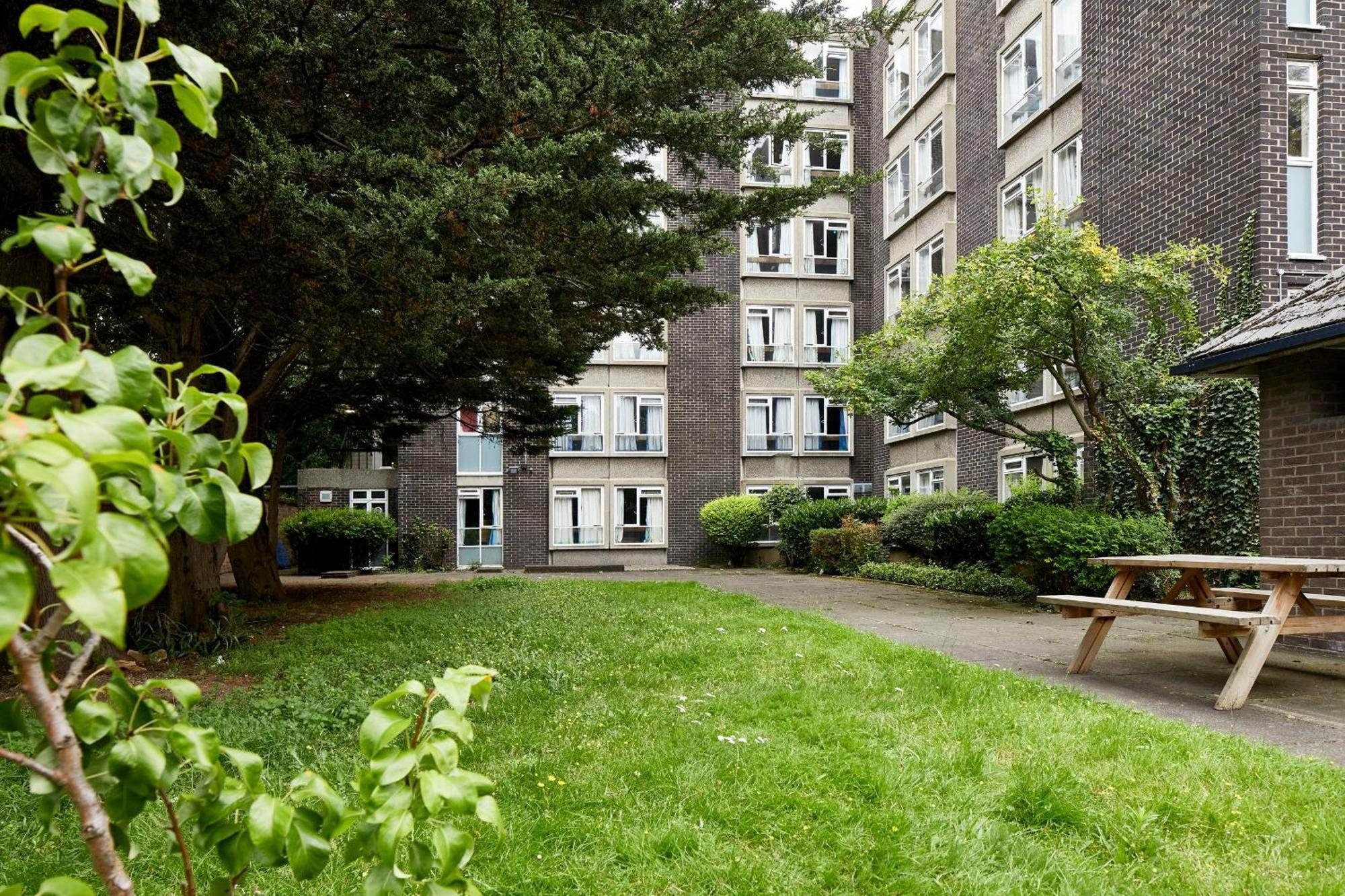 Ifor Evans Hall, Camden Лондон Екстериор снимка